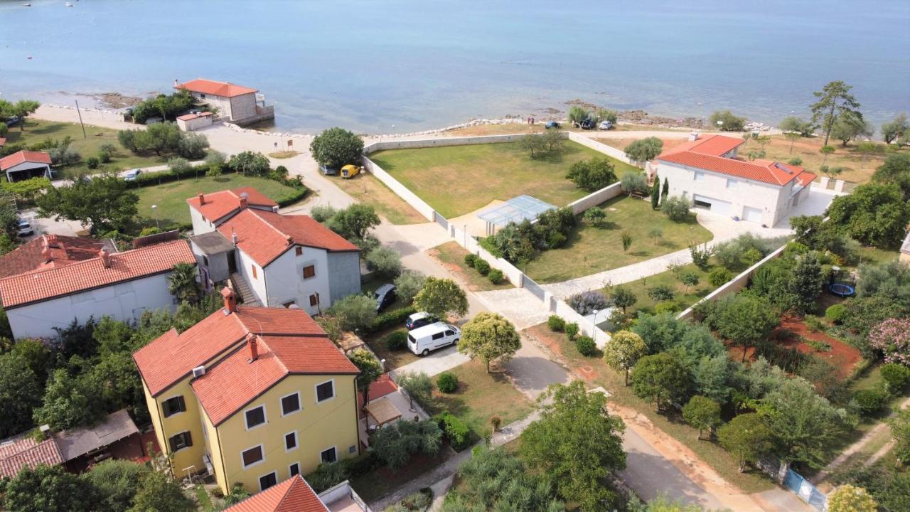 Belvedere Apartments Umag Bagian luar foto